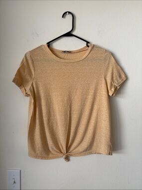 Charlotte Russe Short Sleeve Knit Tee with Front Knot in Mustard